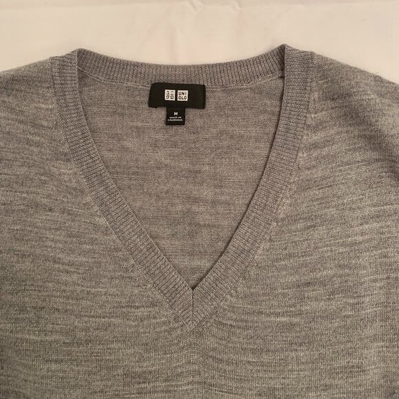Uniqlo grey vest (medium) - Picture 3 of 4